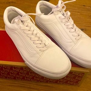 Women’s Vans, white, women size 9, mens size 7.5